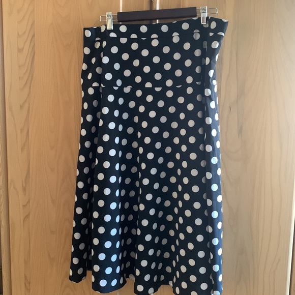 Womens size 14 Melanie Lyne polka dot skirt - Picture 3 of 6